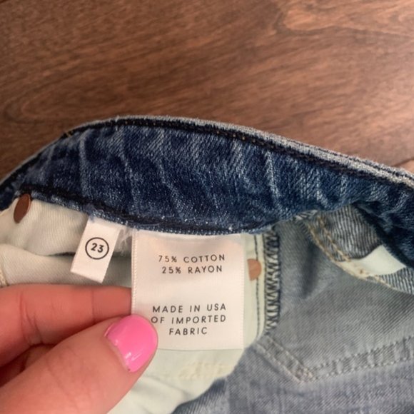 GRLFRND Kiara Distressed Tomboy Jeans Size 23 - Picture 7 of 7